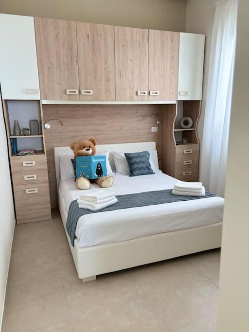 Teddy'S Home Luminoso Accogliente E Moderno Racale Exterior photo