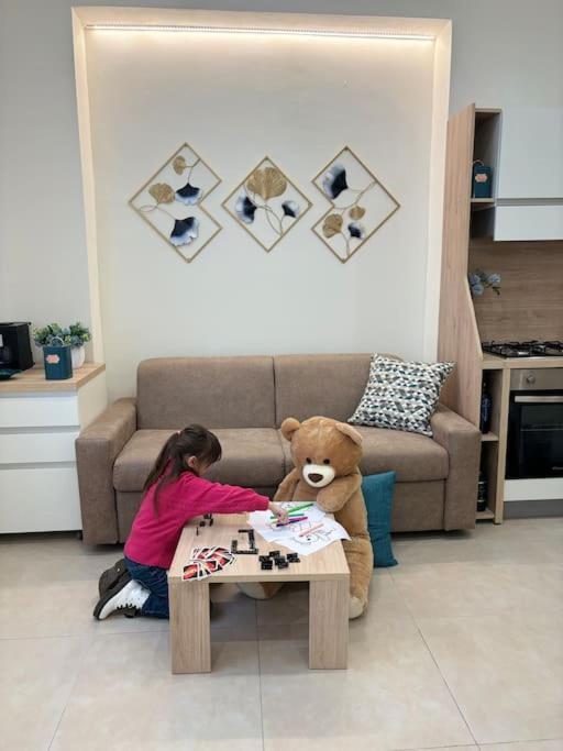 Teddy'S Home Luminoso Accogliente E Moderno Racale Exterior photo
